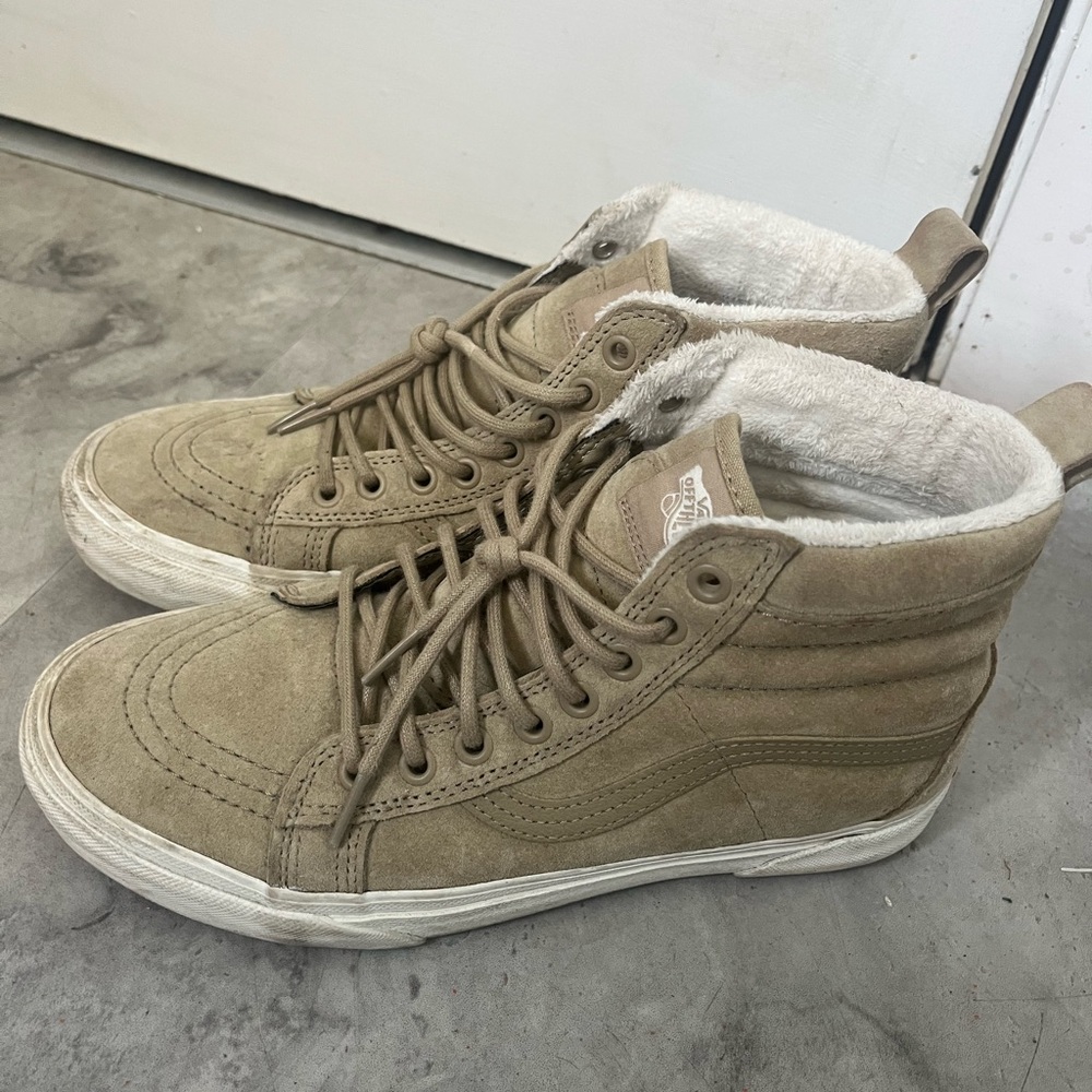 High top fuzzy vans